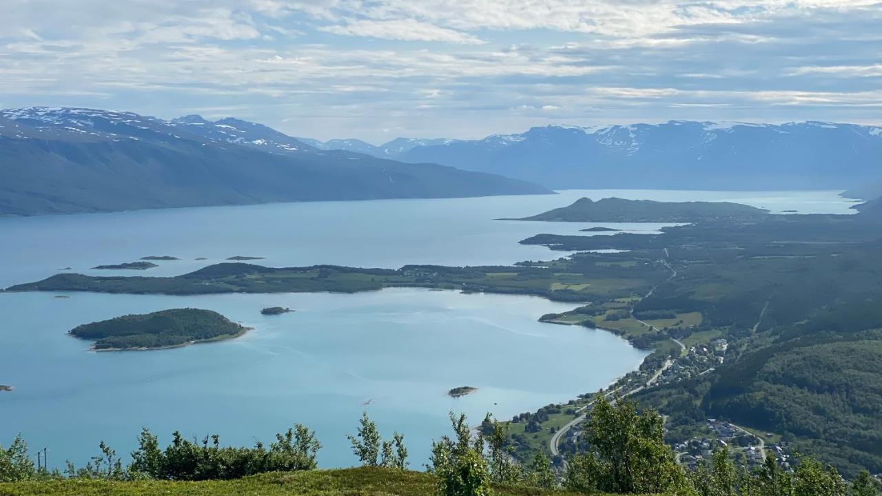 Lyngen, Mackay Appartment, Lyngen Lyngseidet Exterior foto
